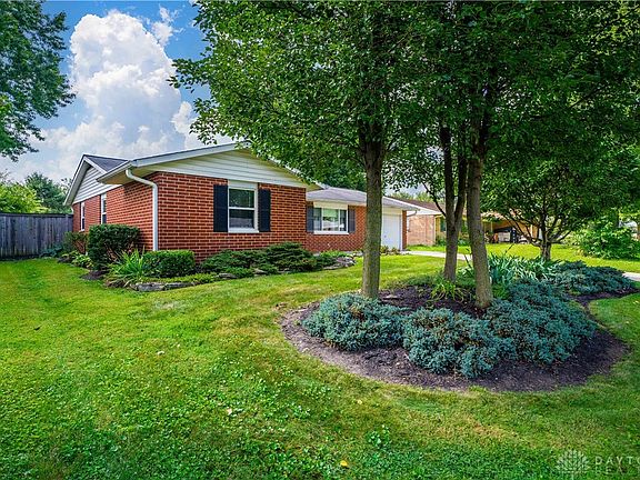 3rd image of 2245 Carolina Dr