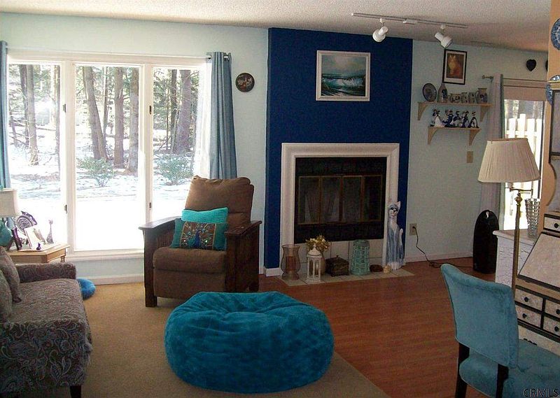 3rd image of 4020 GEORGETOWN Square