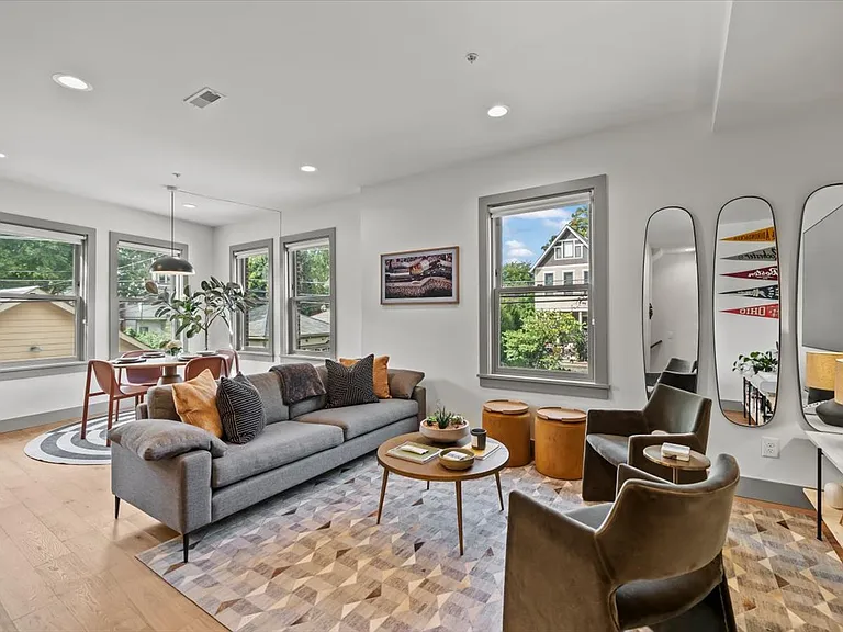 800 Highland St — Photo 5