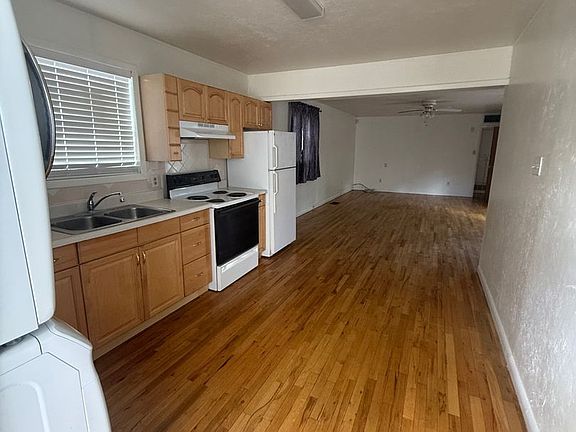 2nd image of 1253 E Mesa Ave #A