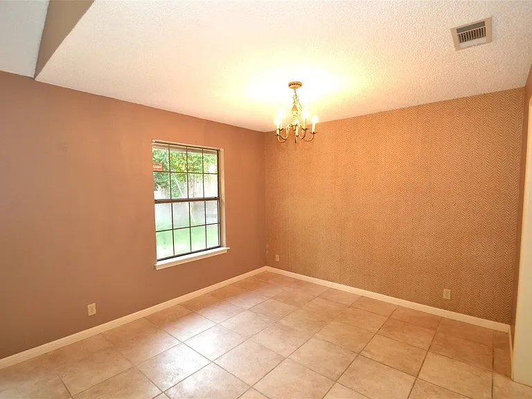 8833 Tallwood Dr — Photo 5