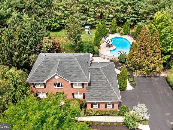 2nd image of 65 Cliffwood Dr