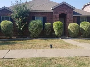 1223 Yukon Dr, Glenn Heights, TX 75154