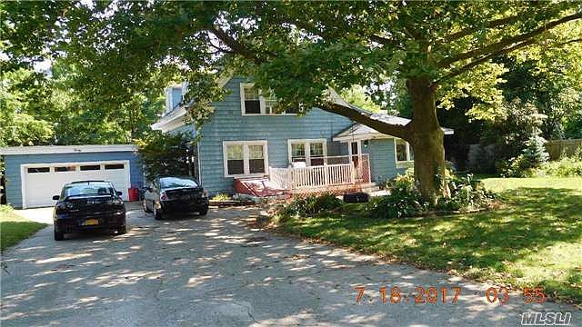 2nd image of 30 Canterbury Ln