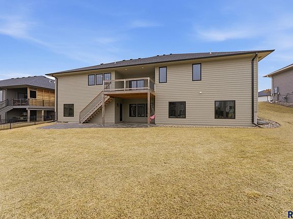 3rd image of 2300 S Galena Ct