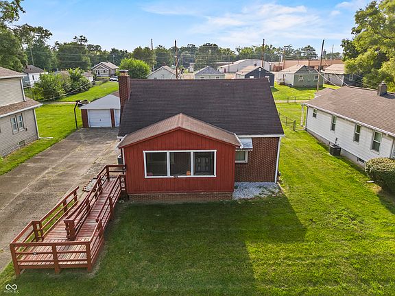 4th image of 3744 Kinnear Ave