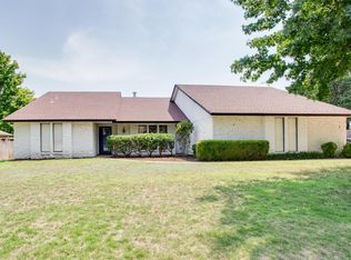 2801 Oakridge Rd, Enid, OK 73703
