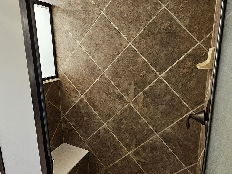 1202 Chestnut Hill Dr — Photo 18