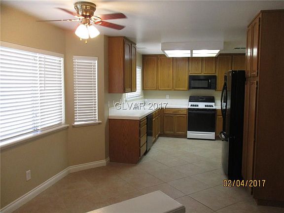 5th image of 2316 Lone Pine St #0