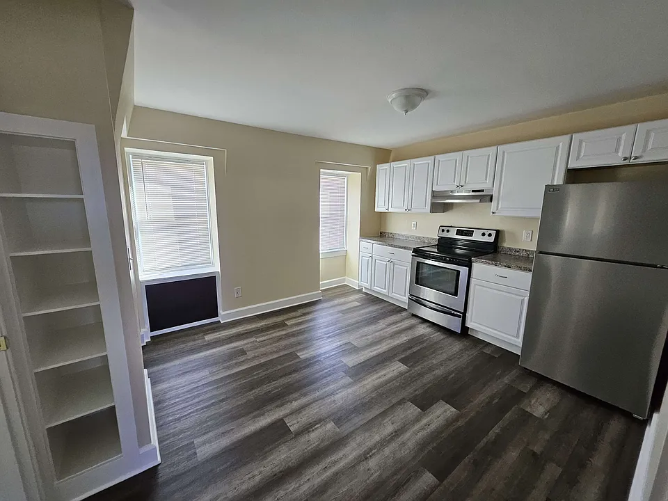 19 Negus St #5