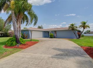 233 S Lake Dr, Lehigh Acres, FL 33936