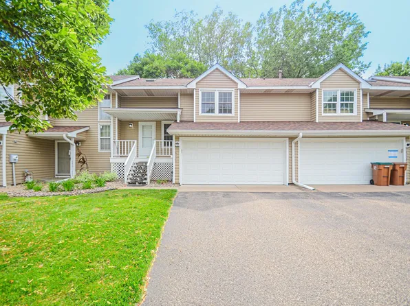 2330 Grange Ave N, Oakdale, MN 55128