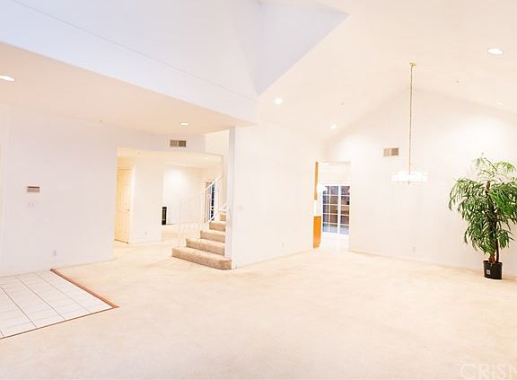 4th image of 9404 Aqueduct Ave