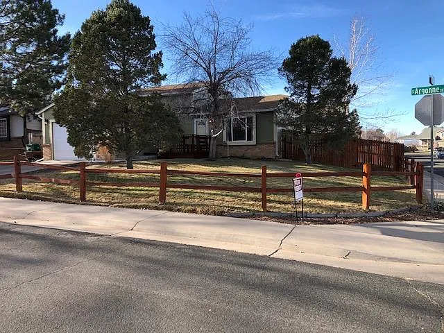 3 bed, 1575 sqft, $2,450 — Photo 1
