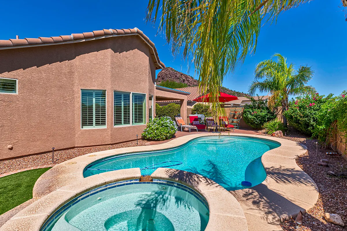 Building Photo - 10218 N Turquoise Moon Way
