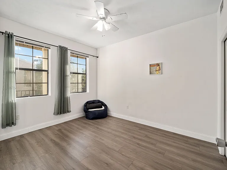 20 SW 6th St #1-204 — Photo 8