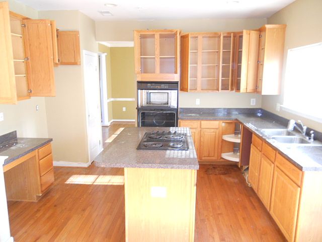 2nd image of 10003 Erion Ct