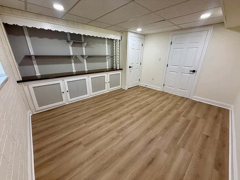 9398 Paulskirk Dr — Photo 17