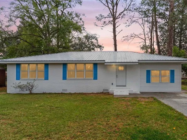 2640 Canary Dr, Brunswick, GA 31520