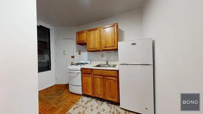 Rented by Bond New York | media 6