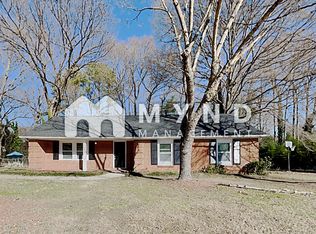 6431 Eaglecrest Rd, Charlotte, NC 28212