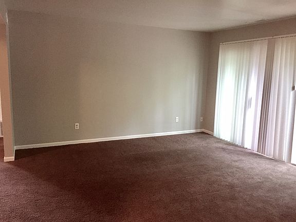3rd image of 2868 Marshall Ave SE APT 10C
