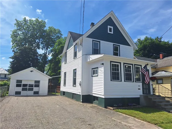 739 Hopkins St, Elmira, NY 14904