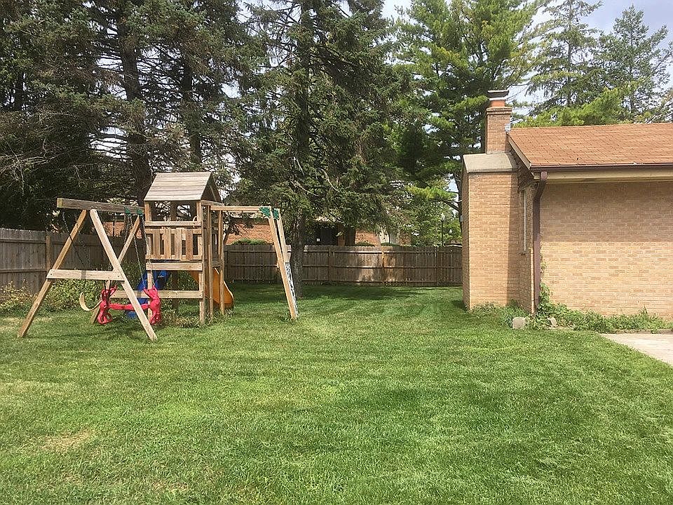 2nd image of 7123 N 40th St