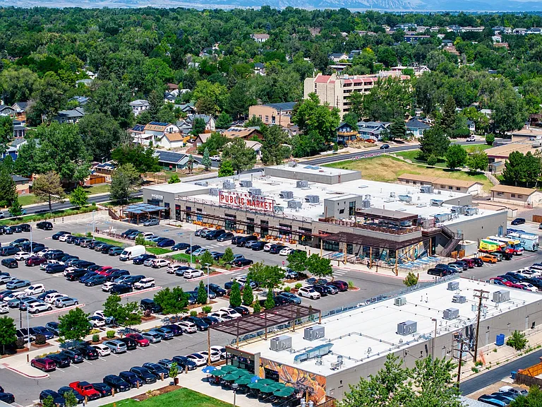 1 block from Edgewater's Public Market, 1 block from Target/King Soopers too