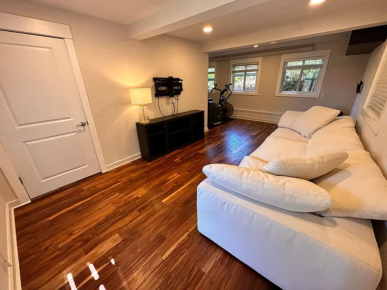 5301 SW Shore Pl — Photo 19