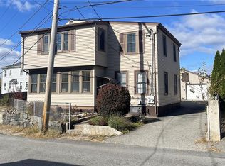 34 Carpenter St, Cumberland, RI 02864