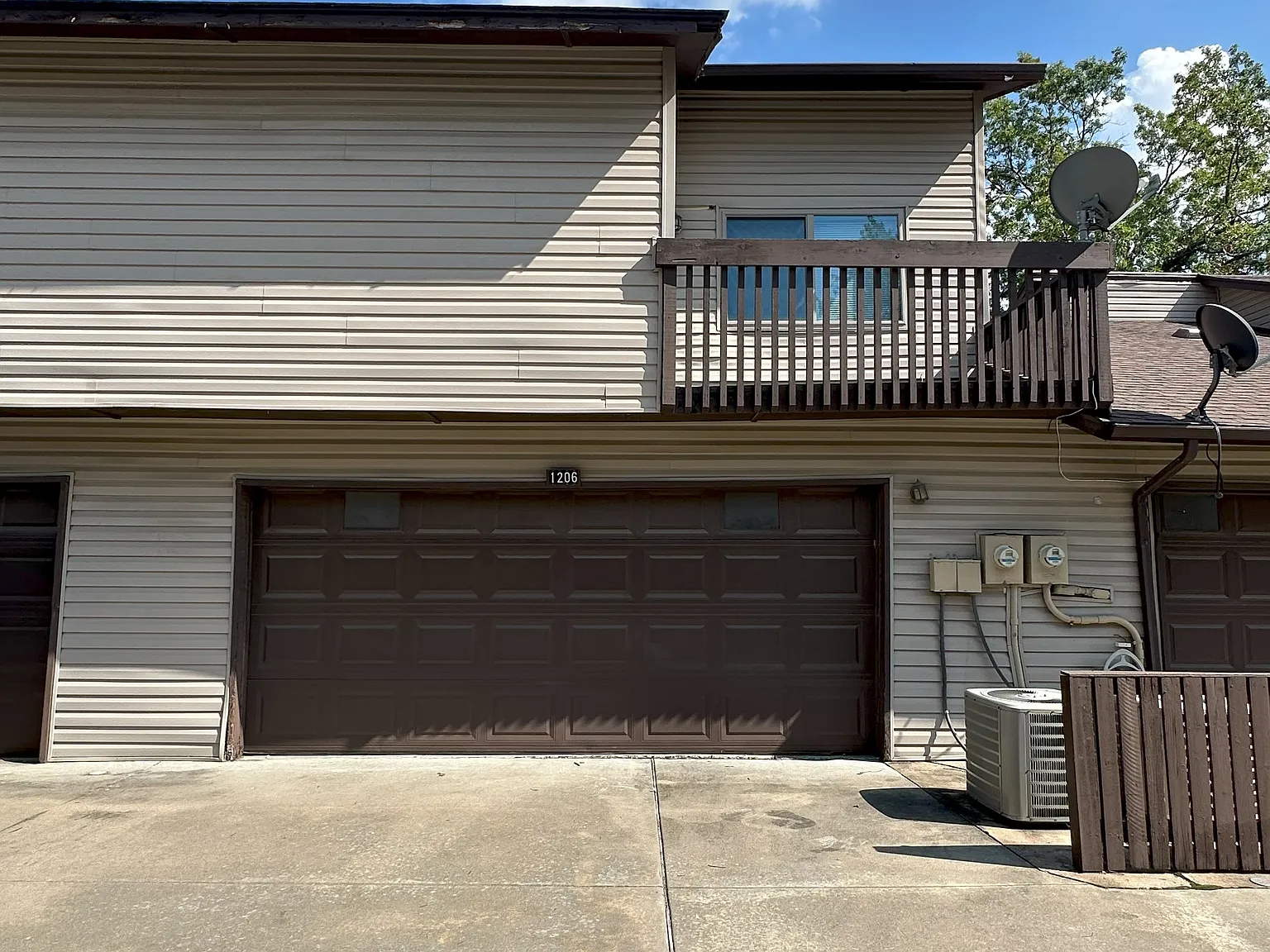 3 bed, 1177 sqft, $1,195 — Photo 2