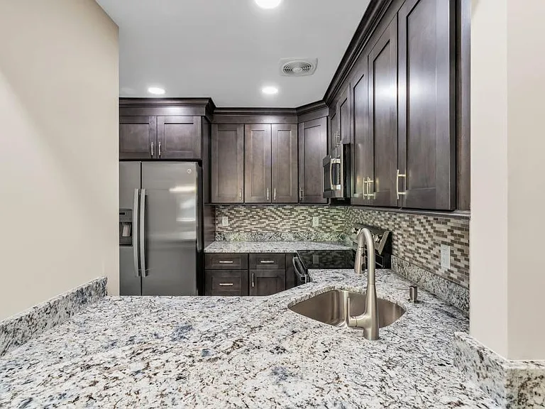 15B Andover Ct — Photo 15