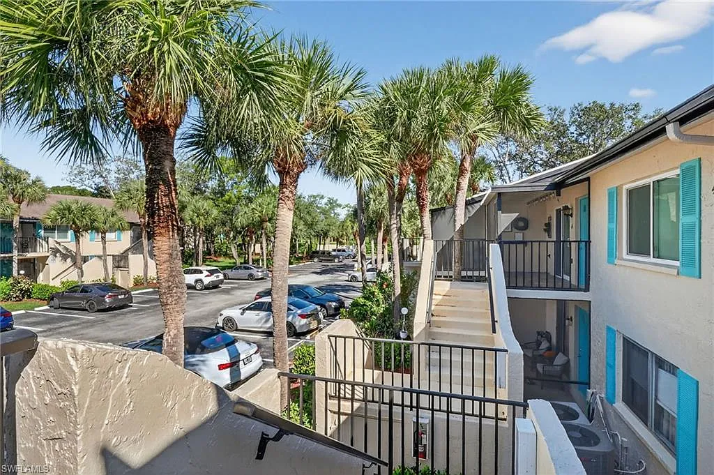 2 bed, 2.0 bath, 1300 sqft, $1,850 — Photo 2
