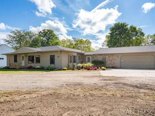 12320 Hart St NE, Greenville, MI 48838