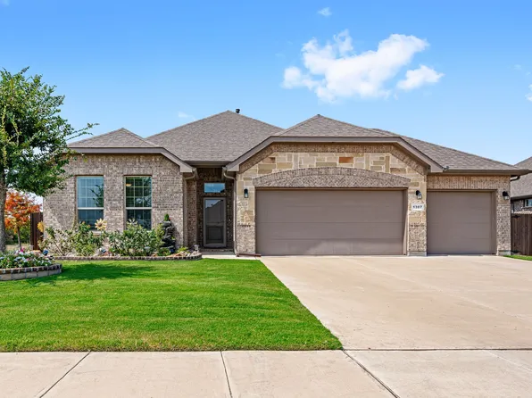 1307 Fox Hollow Rd, Krum, TX 76249