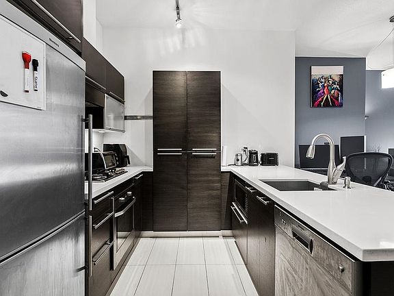 5th image of 1252 Hornby St #403