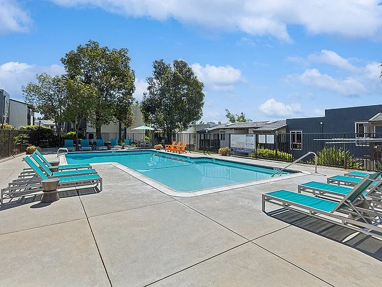 Colonnade at Fletcher Hills — Photo 24