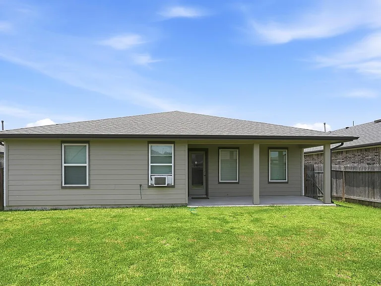 1826 Plantation Pl — Photo 15