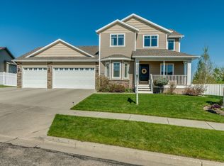 4730 Granite Dr, Bismarck, ND 58503