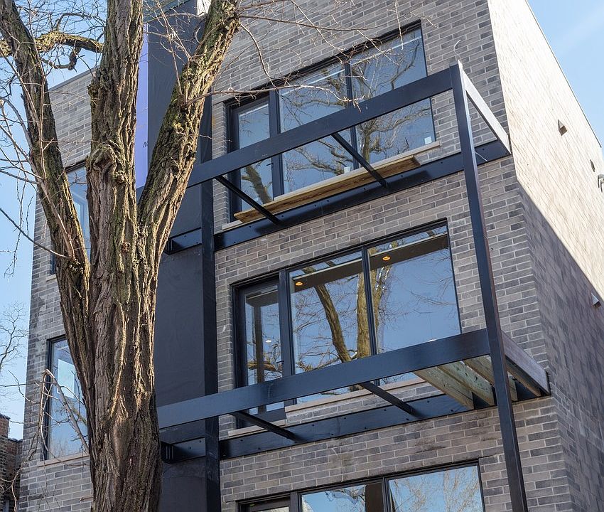 1st image of 1745 N Hoyne Ave #3
