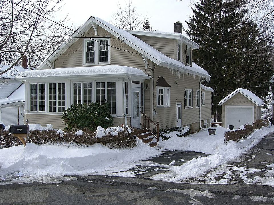 2nd image of 31 George St