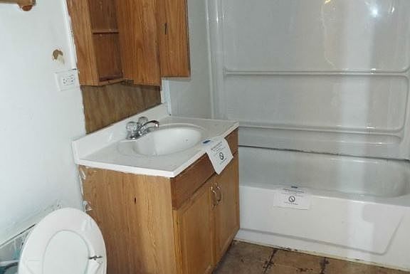 4th image of 14157 S Saginaw Ave