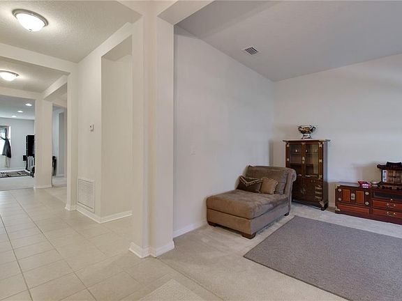 2nd image of 1201 Parker Den Dr