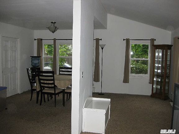 3rd image of 65 Bergen St