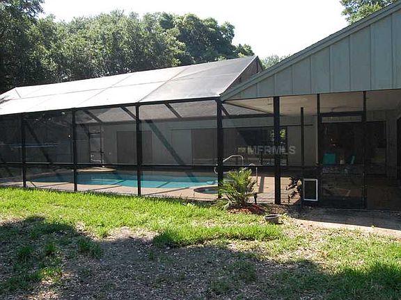 2nd image of 481 Lake Forest Cir