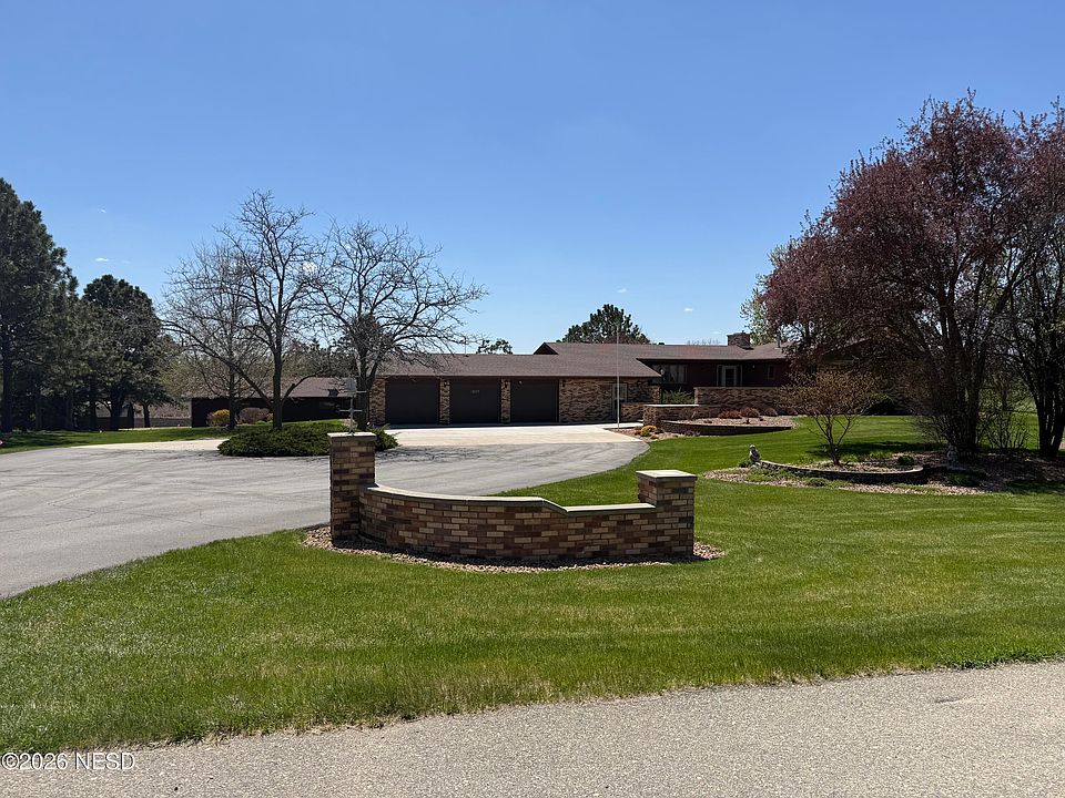 1st image of 4600 Golf Course Rd