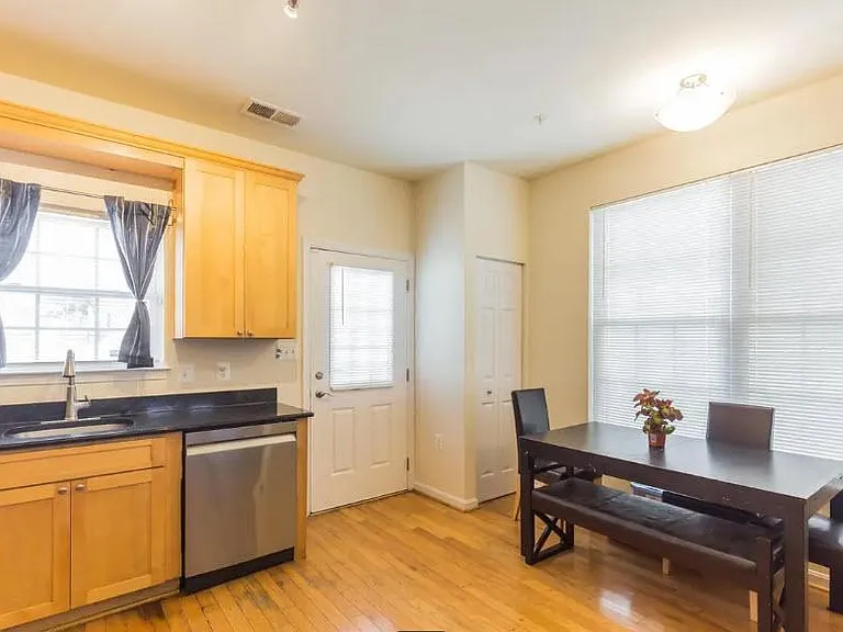 1418 Shippen Ln SE #3 — Photo 35