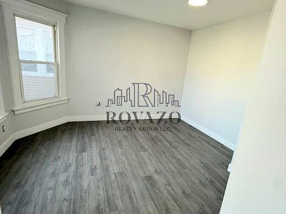 5th image of 162-164 Renner Ave #2A