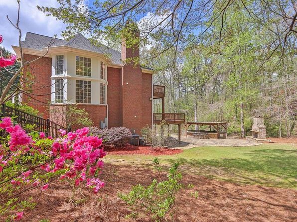 20 Wolverton Ct, Stone Mountain, GA 30087